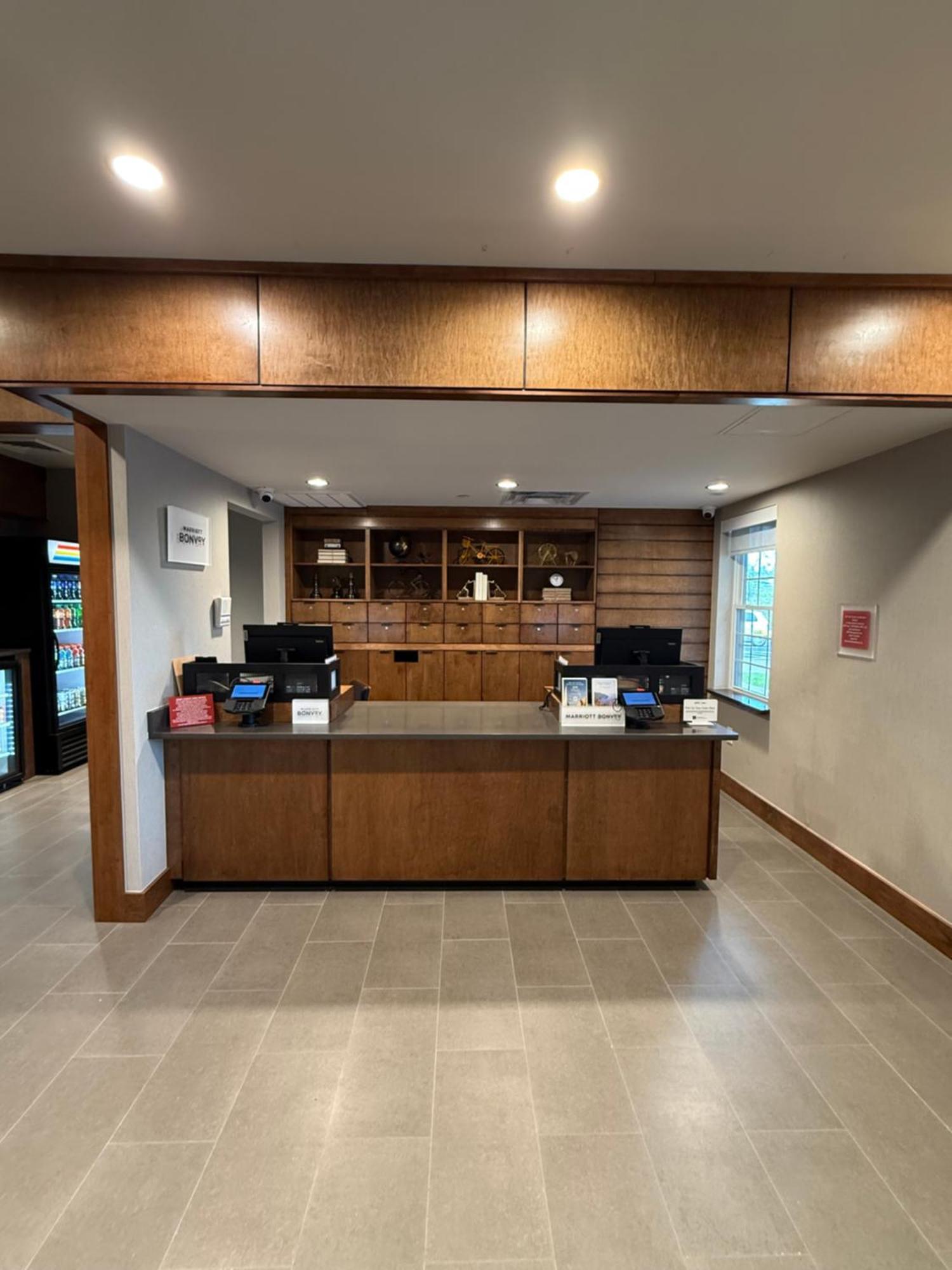 Four Points By Sheraton Bedford Manchester Airport Exterior photo