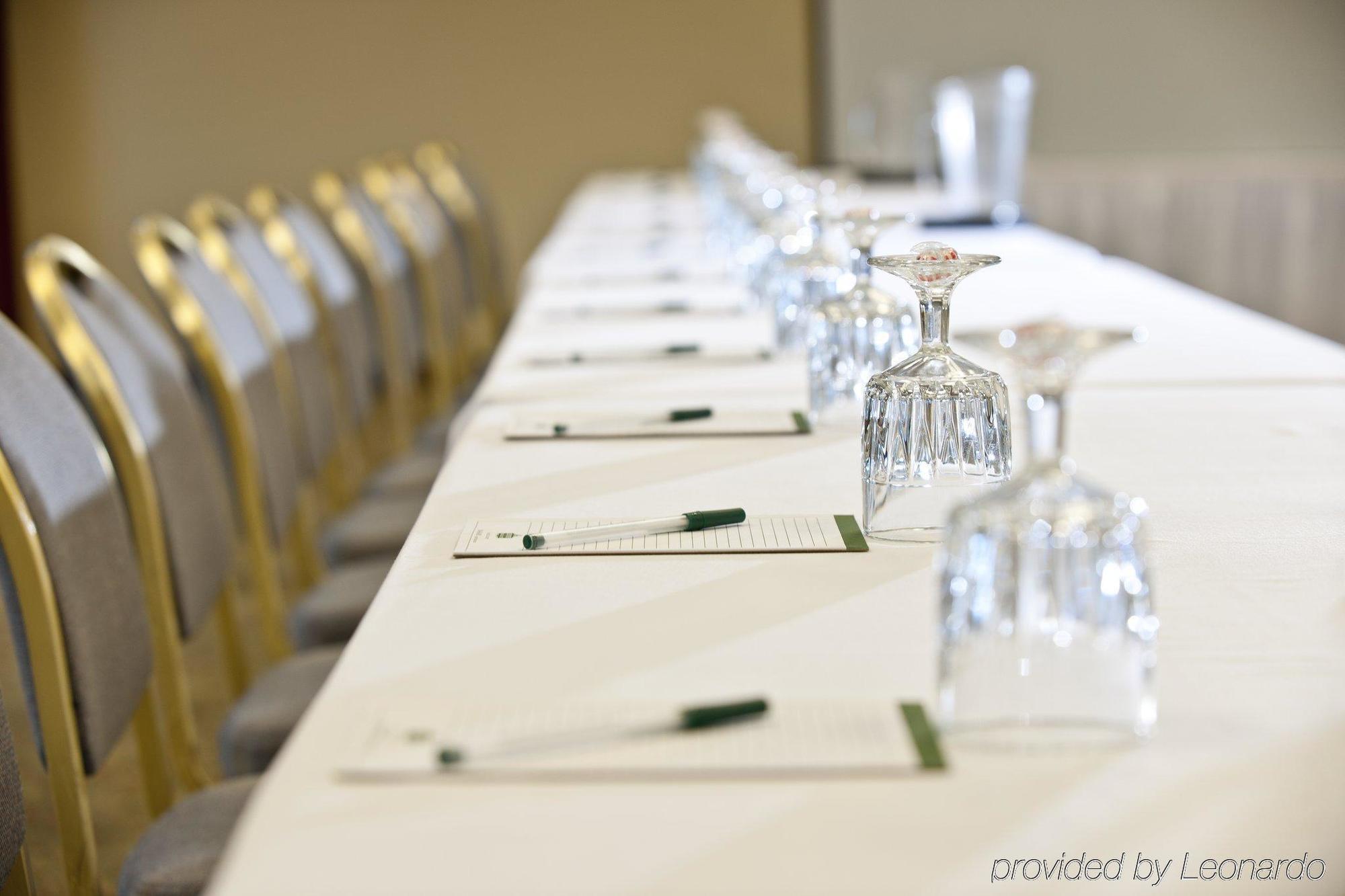 Four Points By Sheraton Bedford Manchester Airport Facilities photo