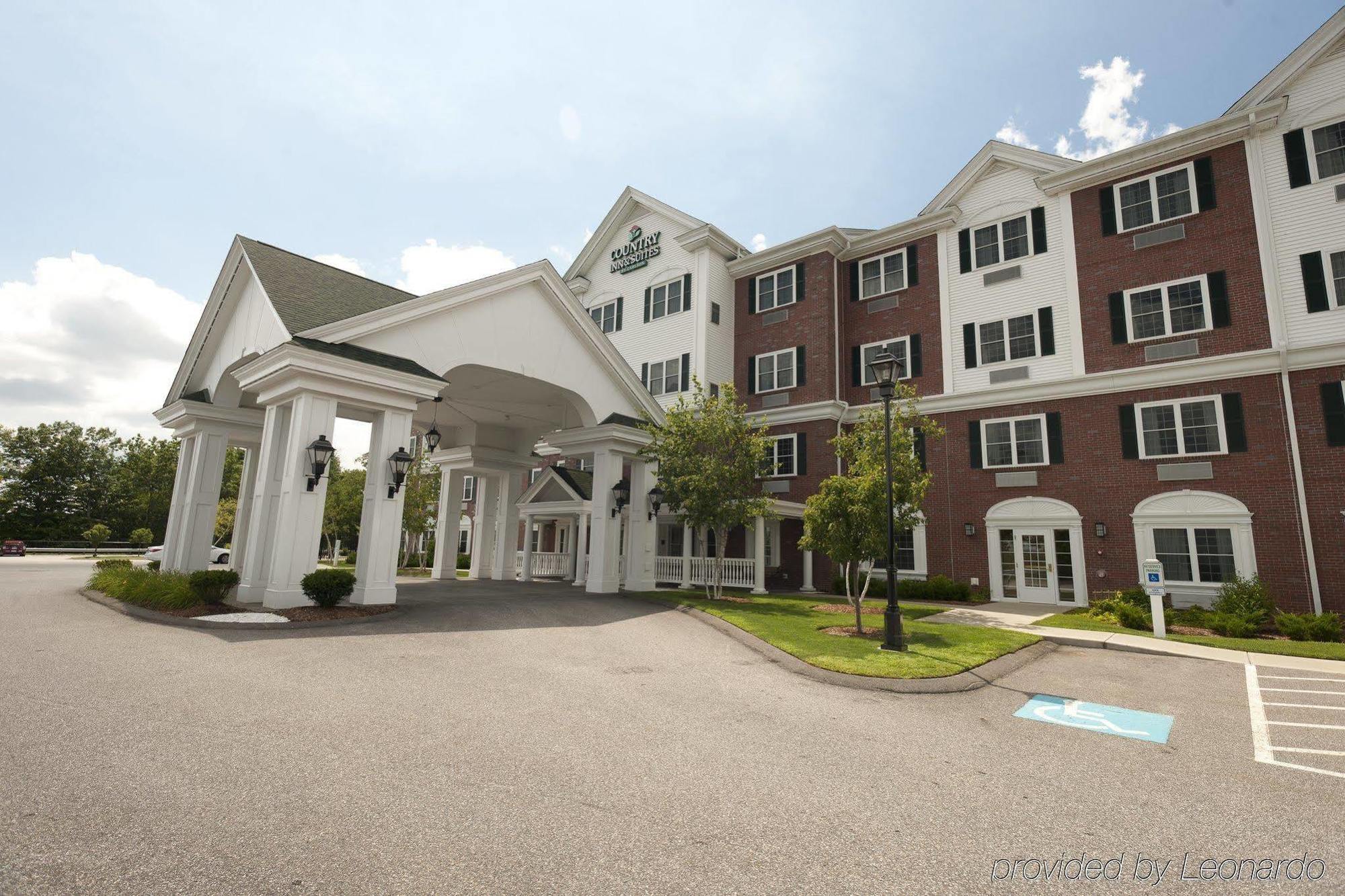Four Points By Sheraton Bedford Manchester Airport Exterior photo